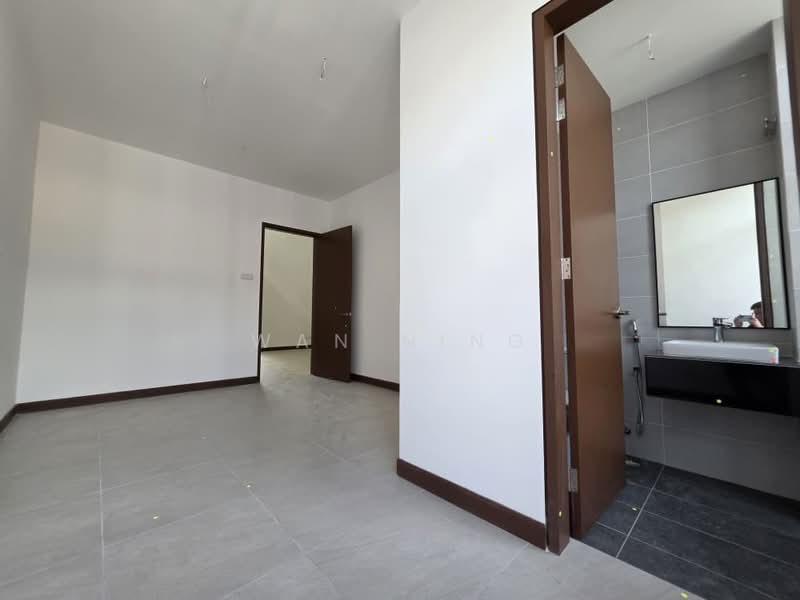 Bungalow House for Sale in Taman Stulang Laut (Johor Bahru) - Wan Ning - PropertyGuru.com.my