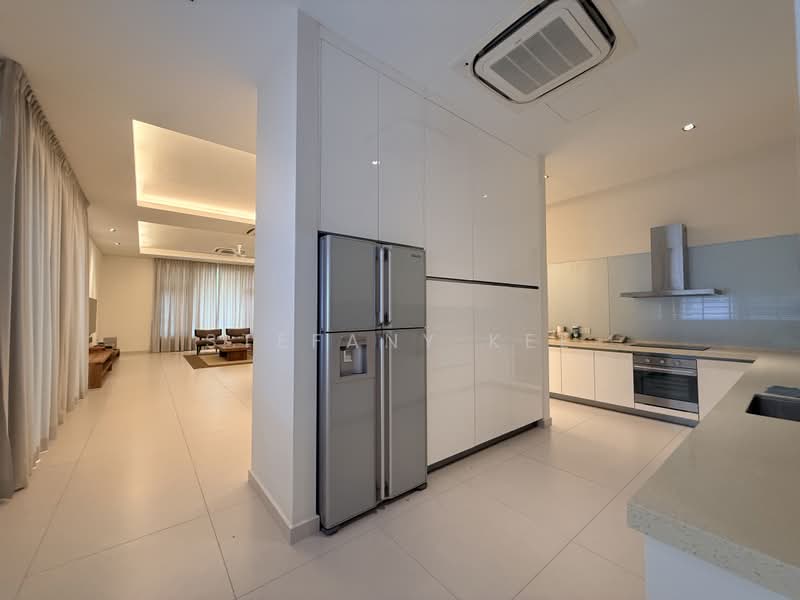 Bungalow House untuk Dijual di Tanjung Tokong (Penang) - Stefany Kee - Living Room at background - PropertyGuru.com.my
