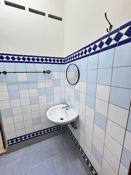 Rumah Teres 2-Tingkat untuk Dijual di Taman Pertama (Cheras) - Edward Ooi - Bathroom - PropertyGuru.com.my
