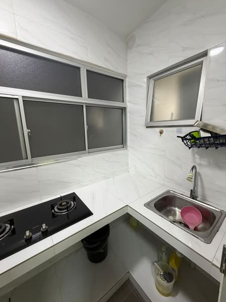 Kondominium untuk Disewa di Residensi Desa Satumas - Jayden Loke - Kitchen - PropertyGuru.com.my