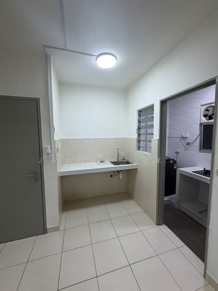 Kondominium untuk Disewa di Residensi Desa Satumas - Jayden Loke - Kitchen - PropertyGuru.com.my