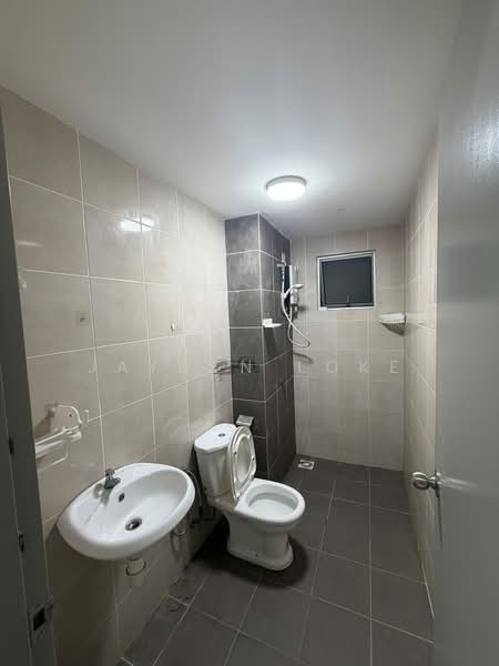 Kondominium untuk Disewa di Residensi Desa Satumas - Jayden Loke - Bathroom - PropertyGuru.com.my