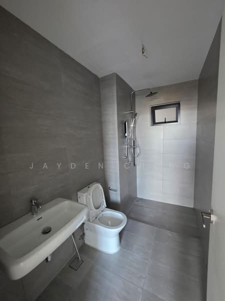 Kediaman Servis untuk Disewa di Residensi Ava @ Kiara Bay - Jayden Chong - Bathroom - PropertyGuru.com.my