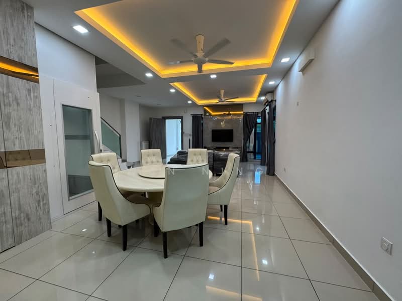 Cluster House for Sale in Taman Mutiara Mas (Skudai) - Wan Ning - Living Room - PropertyGuru.com.my