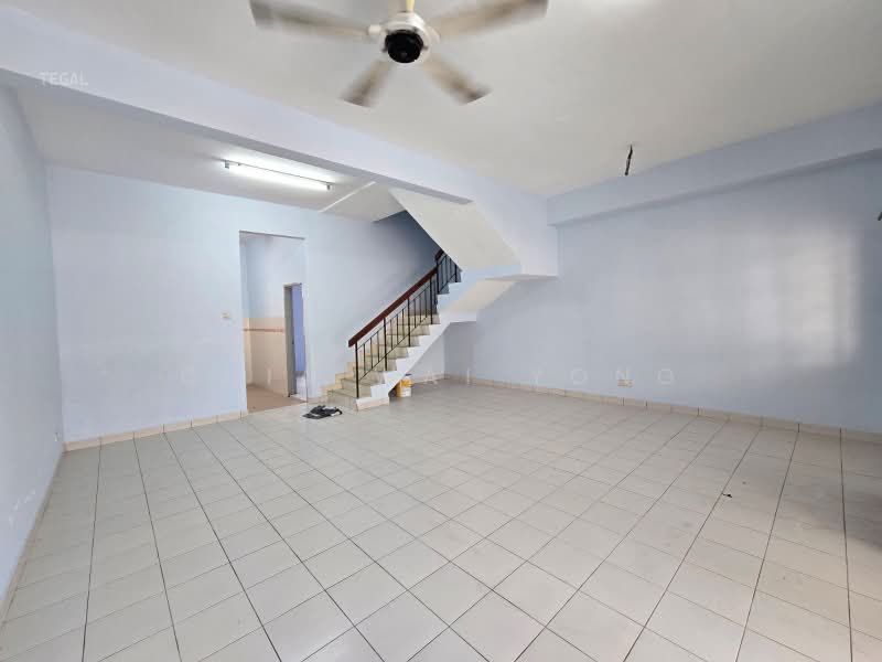 Terraced House for Sale in Bandar Puteri Klang (Klang) - Chia Wai Yong - Living Room - PropertyGuru.com.my