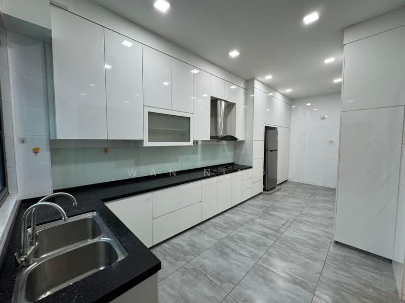 Rumah Kluster untuk Dijual di Taman Mutiara Mas (Skudai) - Wan Ning - Kitchen - PropertyGuru.com.my