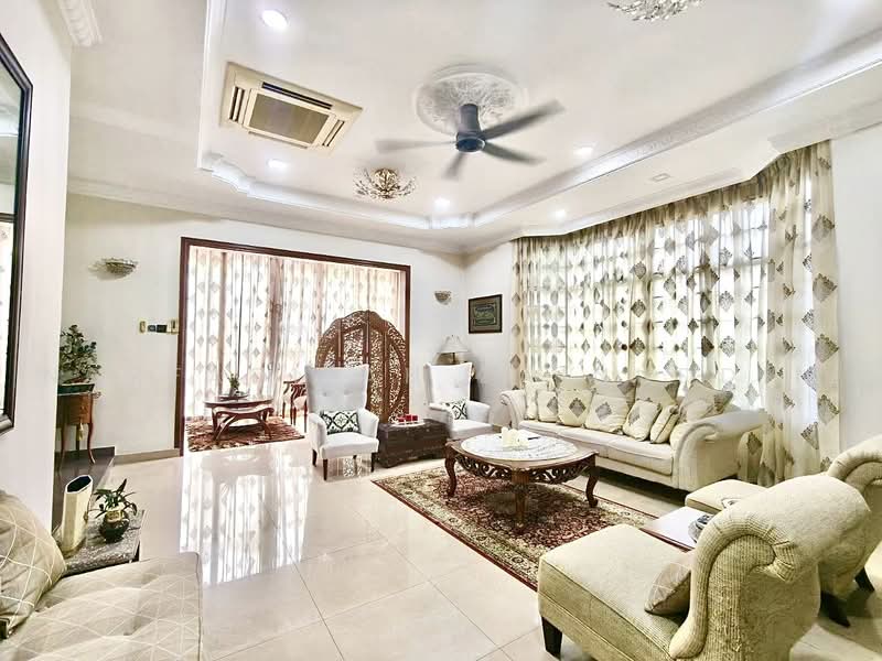 Bungalow House for Sale in Kota Damansara (Selangor) - NORFADILAH ZAINUDDIN - Living Room - PropertyGuru.com.my