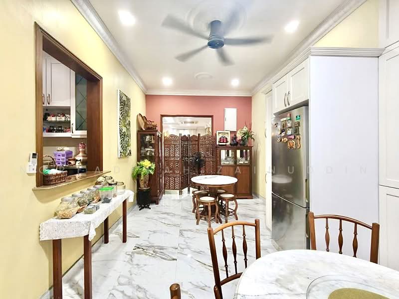 Bungalow House for Sale in Kota Damansara (Selangor) - NORFADILAH ZAINUDDIN - Living Room - PropertyGuru.com.my