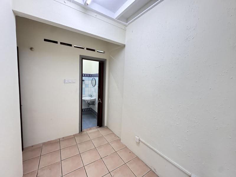 Rumah Teres 2-Tingkat untuk Dijual di Taman Maluri (Cheras) - Edward Ooi - Bathroom - PropertyGuru.com.my