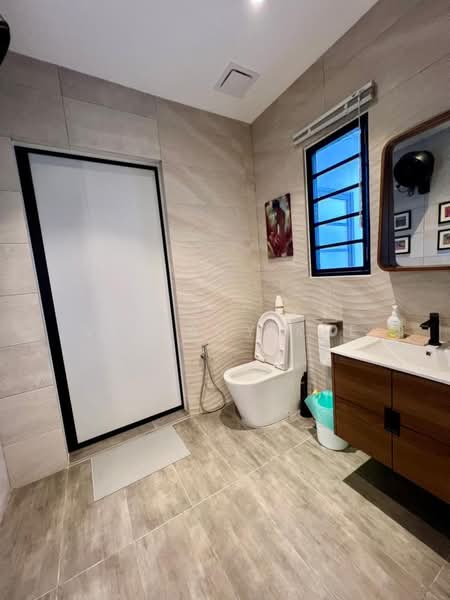2.5-storey Terraced House for Sale in Tanjung Bungah (Penang) - Stefany Kee - Bathroom - PropertyGuru.com.my