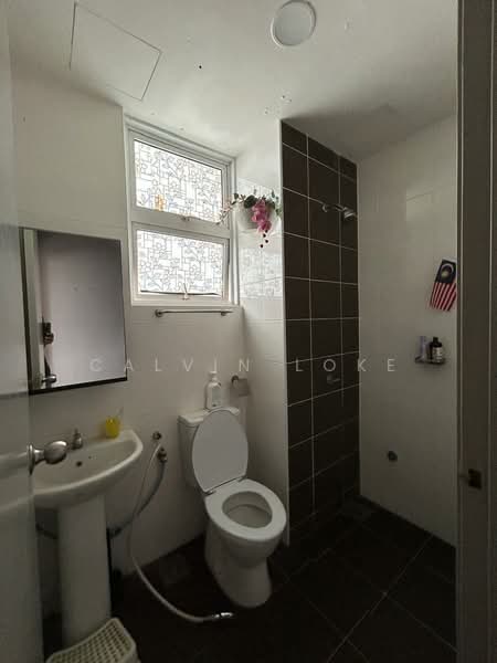 Condominium for Rent at Dwiputra Residences - Calvin Loke - Bathroom - PropertyGuru.com.my