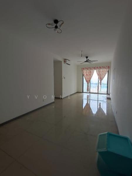 Kediaman Servis untuk Disewa di United Point (Residensi Berpadu) - Yvonne Lau - Living Room - PropertyGuru.com.my