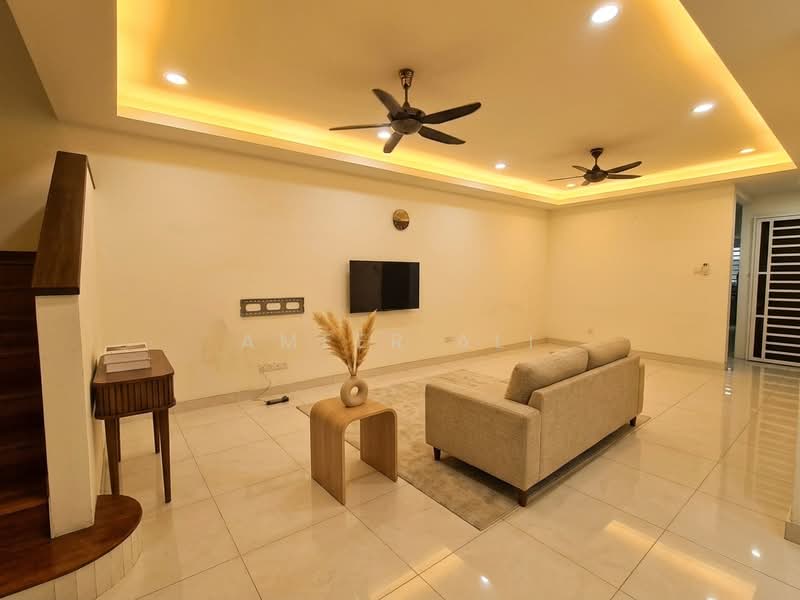 Rumah Teres untuk Dijual di Alam Impian (Shah Alam) - Ameer Ali - Living Room - PropertyGuru.com.my