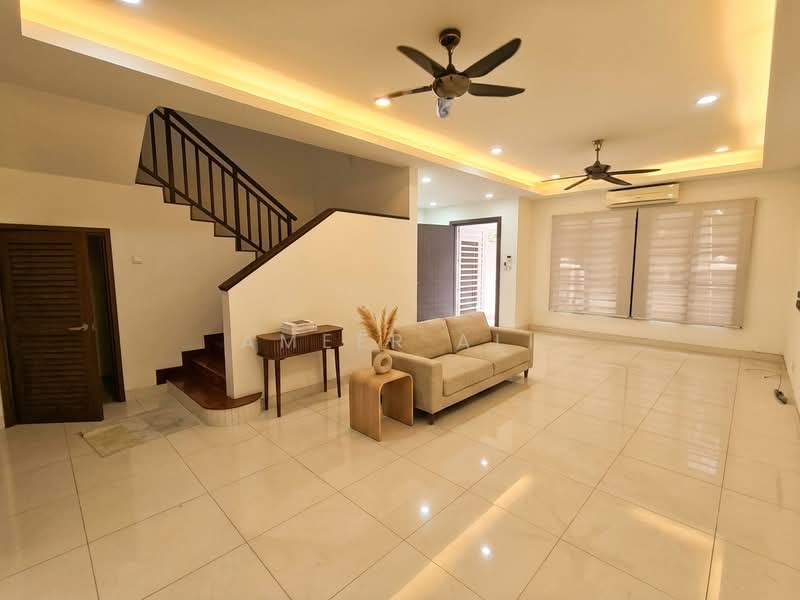 Rumah Teres untuk Dijual di Alam Impian (Shah Alam) - Ameer Ali - Living Room - PropertyGuru.com.my