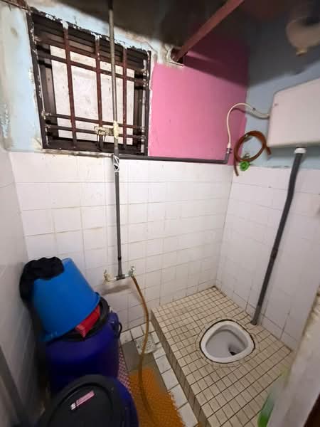 Rumah Flat untuk Dijual di Flat Tasek 64 - Nikko Soh - Bathroom - PropertyGuru.com.my