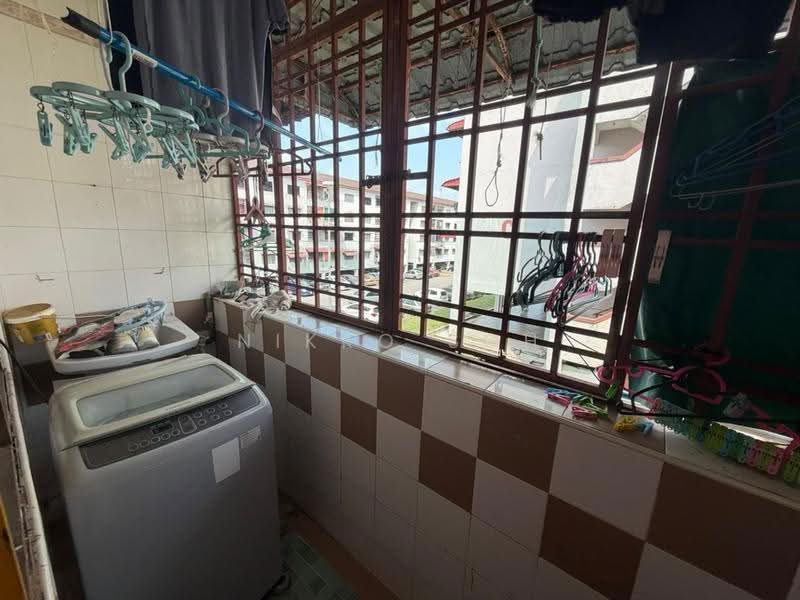 Rumah Flat untuk Dijual di Flat Tasek 64 - Nikko Soh - Balcony - PropertyGuru.com.my