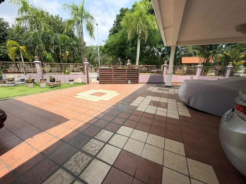 2-storey Terraced House for Sale in Bandar Bukit Raja (Klang) - Chloe Tan - Exterior - PropertyGuru.com.my