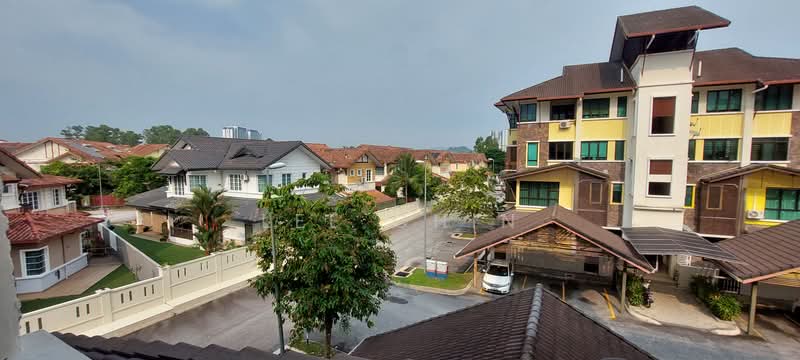 Townhouse for Sale in Bandar Tun Hussein Onn (Cheras) - Lee Chin - Exterior - PropertyGuru.com.my