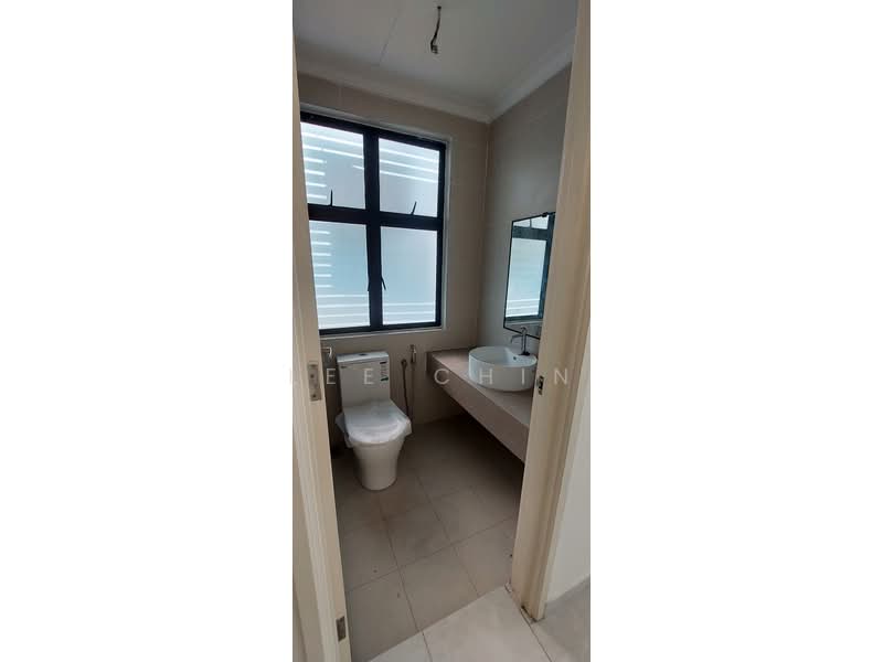 Townhouse for Sale in Bandar Tun Hussein Onn (Cheras) - Lee Chin - Bathroom - PropertyGuru.com.my