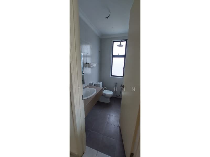Townhouse for Sale in Bandar Tun Hussein Onn (Cheras) - Lee Chin - Bathroom - PropertyGuru.com.my