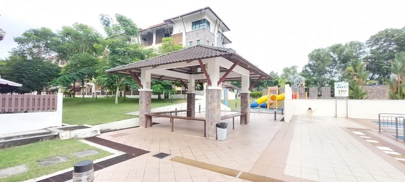 Townhouse for Sale in Bandar Tun Hussein Onn (Cheras) - Lee Chin - Exterior - PropertyGuru.com.my