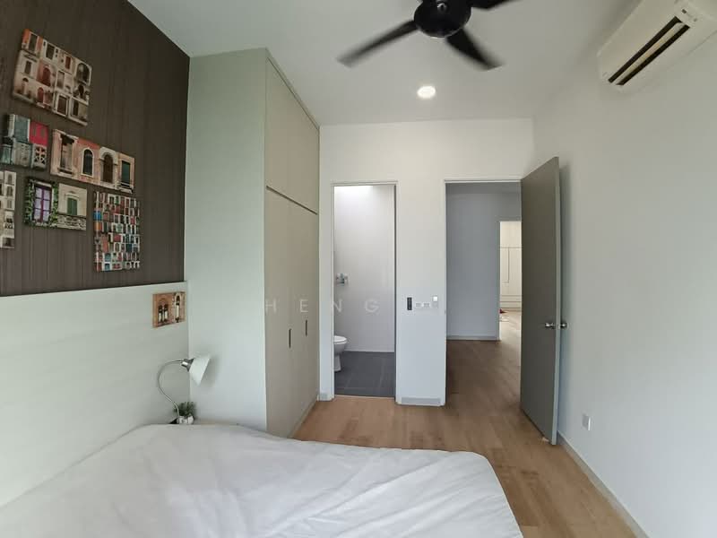 2-storey Terraced House for Sale in Taman Mount Austin (Tebrau) - Heng . - Bedroom - PropertyGuru.com.my