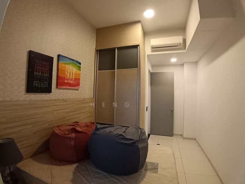 2-storey Terraced House for Sale in Taman Mount Austin (Tebrau) - Heng . - Bedroom - PropertyGuru.com.my