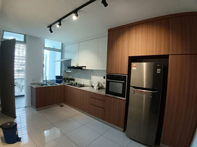 2-storey Terraced House for Sale in Taman Mount Austin (Tebrau) - Heng . - Kitchen - PropertyGuru.com.my