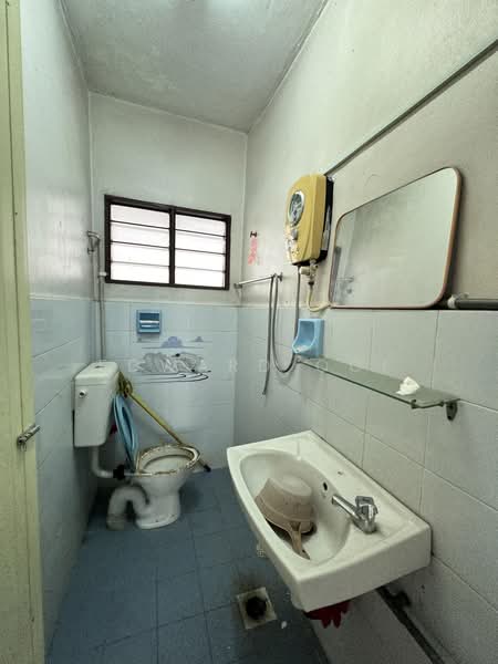 Rumah Teres 2-Tingkat untuk Dijual di Bandar Tun Razak (Cheras) - Edward Ooi - Bathroom - PropertyGuru.com.my