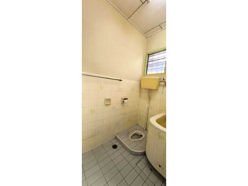 Rumah Teres 2-Tingkat untuk Dijual di Gunung Rapat (Ipoh) - Ivan Tai - Bathroom - PropertyGuru.com.my