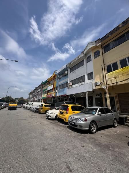 Shop / Office for Rent in Taman Petaling Utama (Petaling Jaya) - Loh KC - Exterior - PropertyGuru.com.my