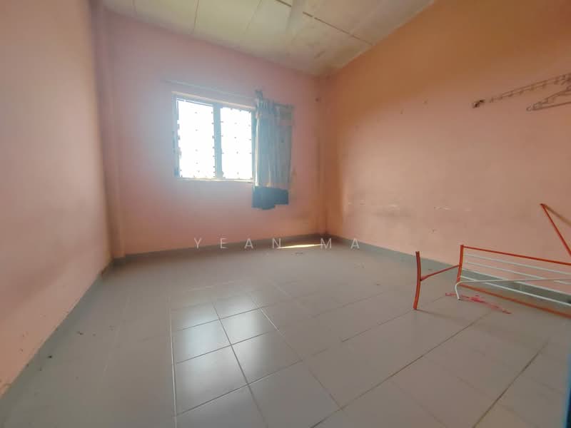 Rumah Flat untuk Dijual di Pangsapuri Seri Inai - Yean Ma - Bedroom - PropertyGuru.com.my