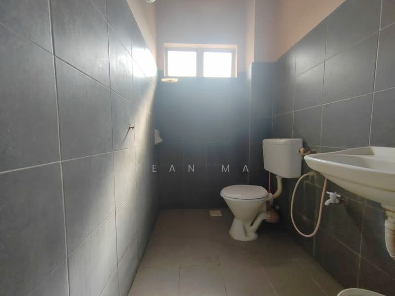 Rumah Flat untuk Dijual di Pangsapuri Seri Inai - Yean Ma - Bathroom - PropertyGuru.com.my