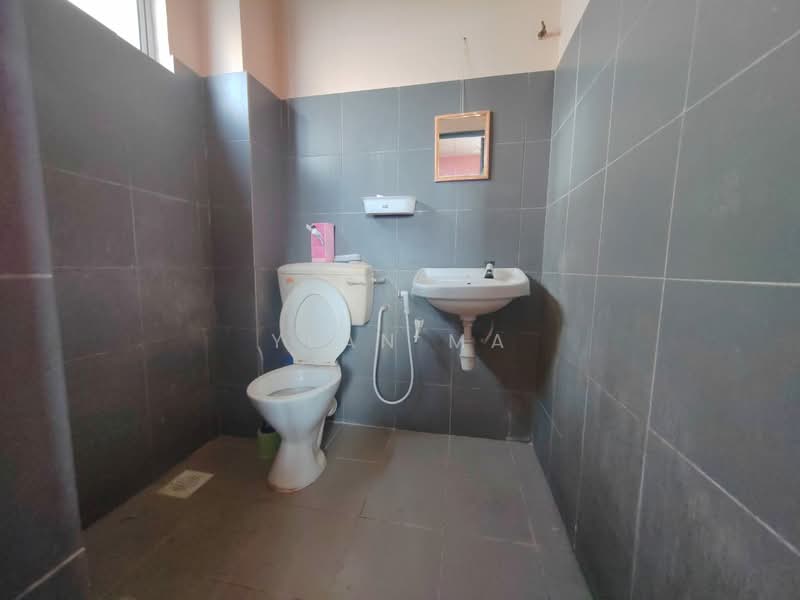 Rumah Flat untuk Dijual di Pangsapuri Seri Inai - Yean Ma - Bathroom - PropertyGuru.com.my
