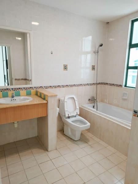Condominium for Rent at Tanjung Park Condominium - Andrew Chong - Bathroom - PropertyGuru.com.my