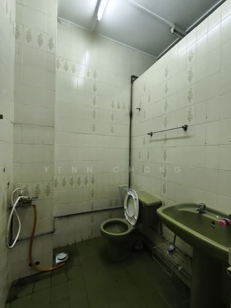 2-storey Terraced House for Sale in Happy Garden (Kuchai Lama) - Yenn Chong - Bathroom - PropertyGuru.com.my