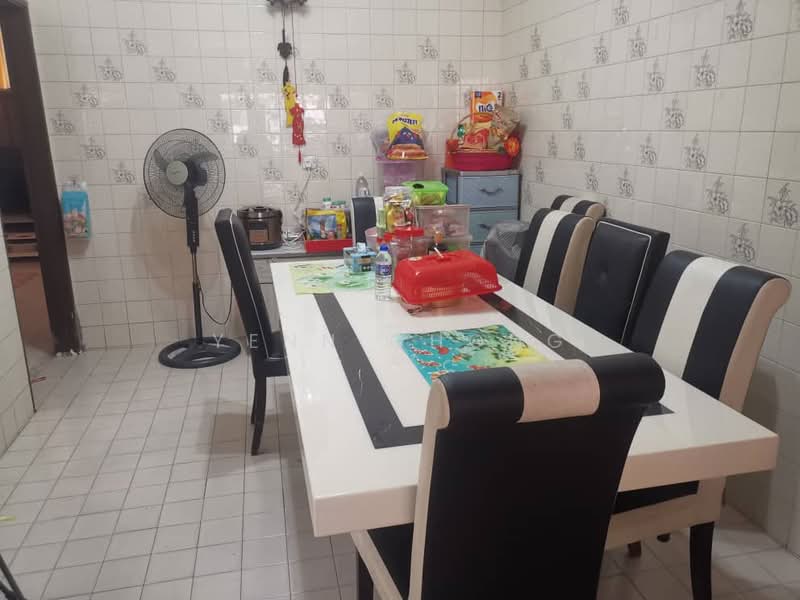 2-storey Terraced House for Sale in Happy Garden (Kuchai Lama) - Yenn Chong - Dining Room - PropertyGuru.com.my