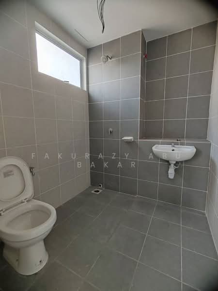 2-storey Terraced House for Sale in Kuala Selangor (Selangor) - Fakurazy Abu Bakar - Bathroom - PropertyGuru.com.my