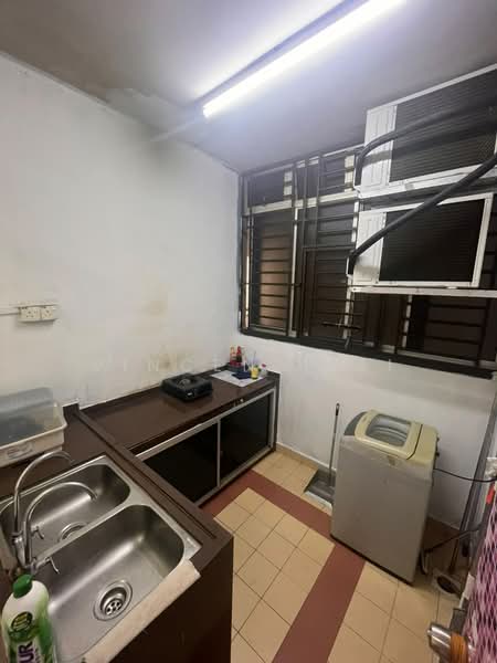 Apartment for Sale at Kipark Apartment - Vincent Lai - Kitchen - PropertyGuru.com.my