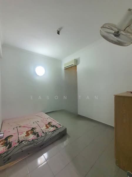 Rumah Flat untuk Dijual di Taman Terubong Jaya - Eason Tan - Bedroom - PropertyGuru.com.my