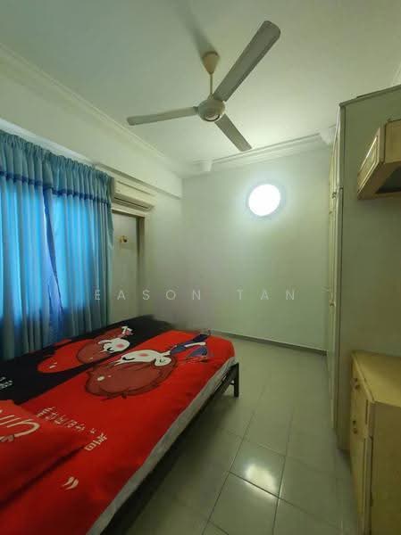 Rumah Flat untuk Dijual di Taman Terubong Jaya - Eason Tan - Bedroom - PropertyGuru.com.my