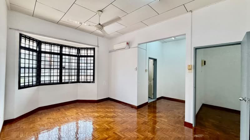 2-storey Terraced House for Sale in Taman Daya (Johor Bahru) - Ethan Chia - Room - PropertyGuru.com.my