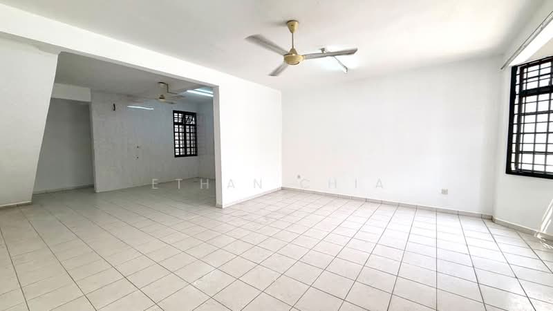 2-storey Terraced House for Sale in Taman Daya (Johor Bahru) - Ethan Chia - Living Room - PropertyGuru.com.my