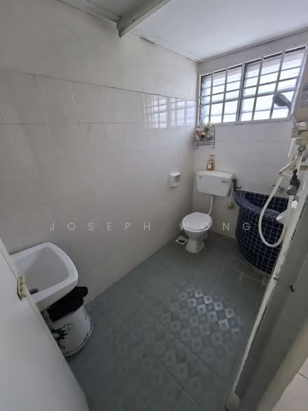 Semi-Detached House for Sale in Taman Boon Bak (Ipoh) - Joseph Wong - Bathroom - PropertyGuru.com.my