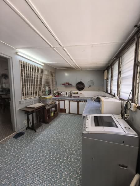 Semi-Detached House for Sale in Taman Boon Bak (Ipoh) - Joseph Wong - Kitchen - PropertyGuru.com.my