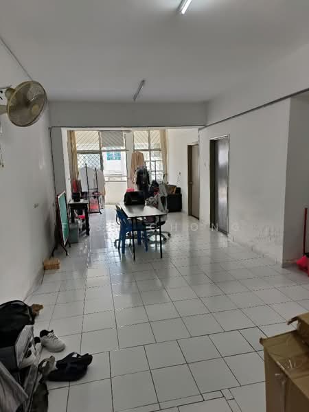 Kondominium untuk Dijual di Casa Ria - Fish Chong - Living Room - PropertyGuru.com.my