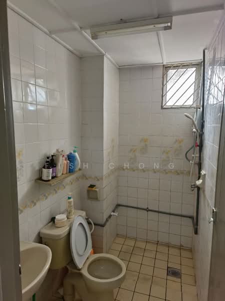 Kondominium untuk Dijual di Casa Ria - Fish Chong - Bathroom - PropertyGuru.com.my