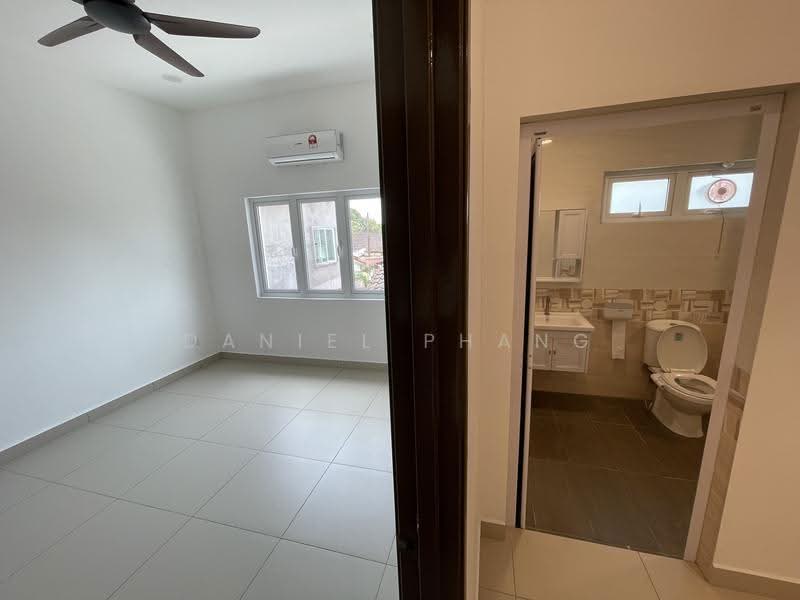 Shop / Office for Rent in Tanjung Bungah (Penang) - Daniel Phang - Bedroom - PropertyGuru.com.my