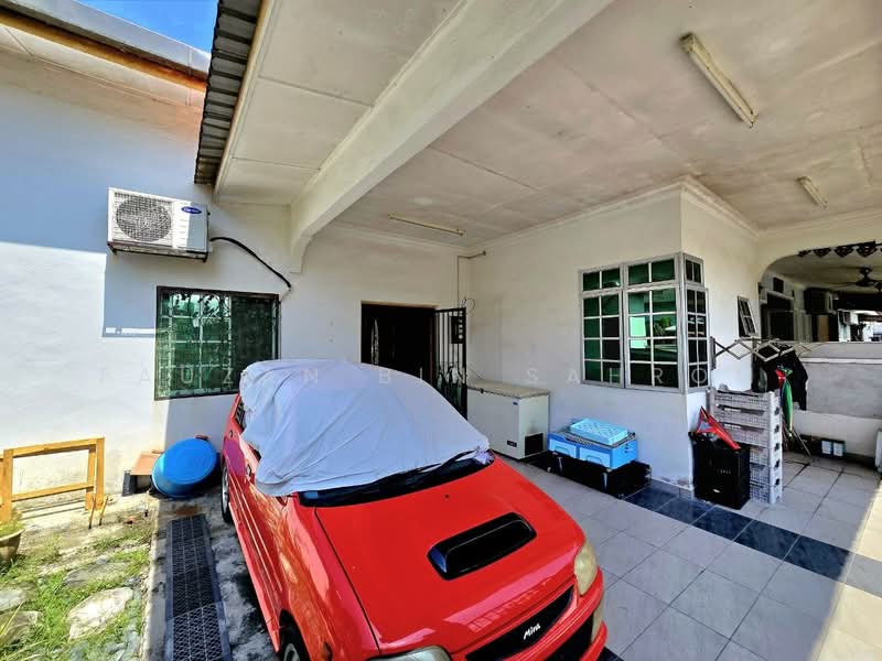 Semi-Detached House for Sale in Taman Salak Jaya (Salak South) - Fauzan bin Sahrom - PropertyGuru.com.my