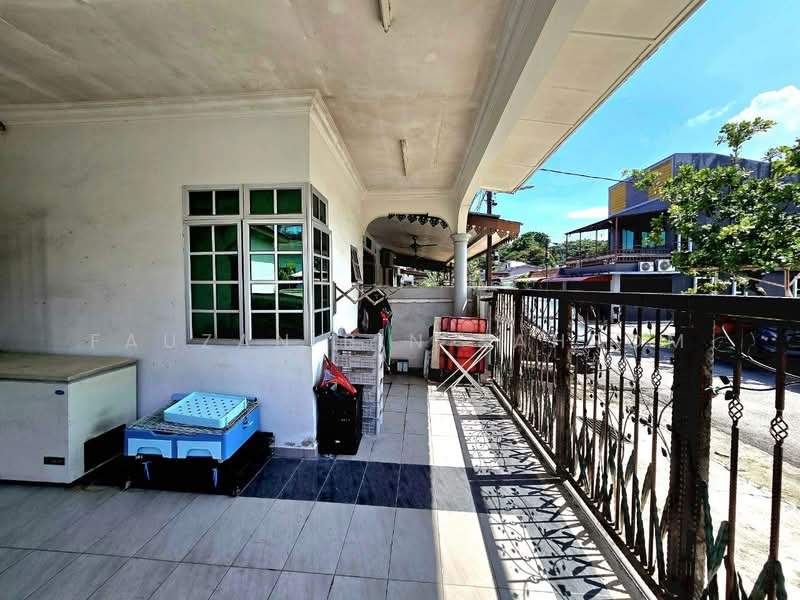 Semi-Detached House for Sale in Taman Salak Jaya (Salak South) - Fauzan bin Sahrom - PropertyGuru.com.my